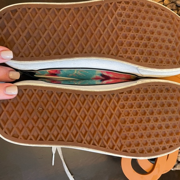 Vans Old Skool Rainbow Tie Dye Womens Various Sizes - Picture 2 of 5